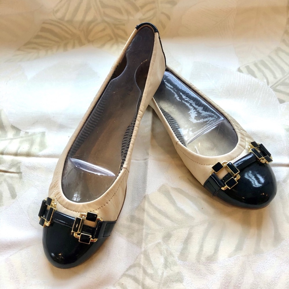Tahari leather flats